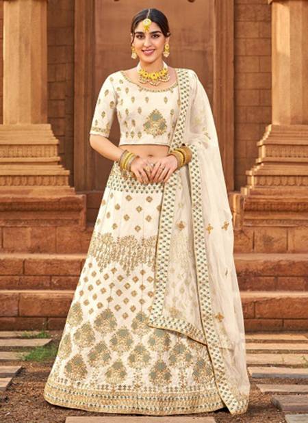 Off White Colour MRUDANGI ZOYA Fancy Designer Wedding Wear Heavy Lahenga Choli Collection 1017